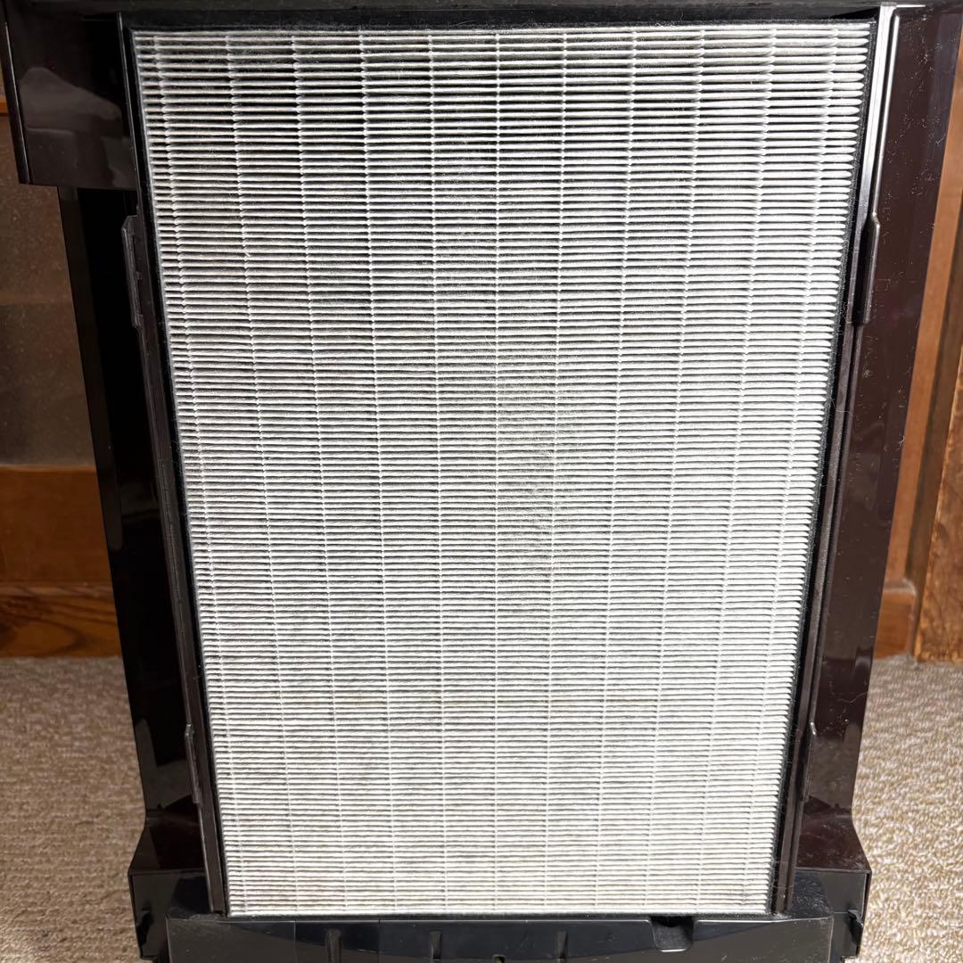 美品 ダイキン工業　除加湿ストリーマ空気清浄機 ACZ70W-T