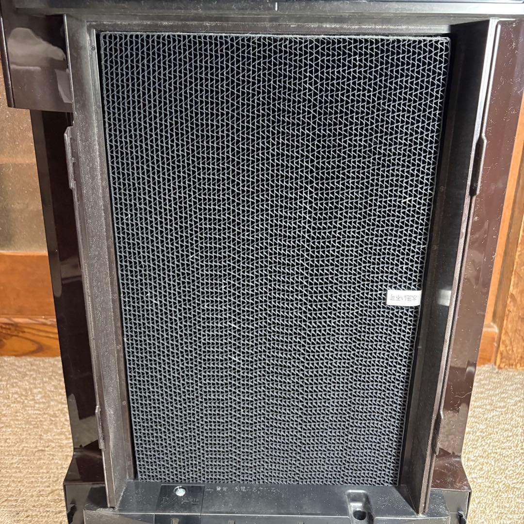 美品 ダイキン工業　除加湿ストリーマ空気清浄機 ACZ70W-T