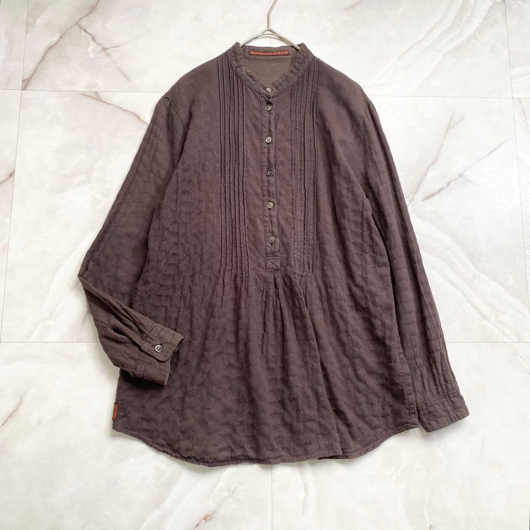 A18443 マドモアゼルノンノン スタンドカラーピンタックブラウス 茶系 38