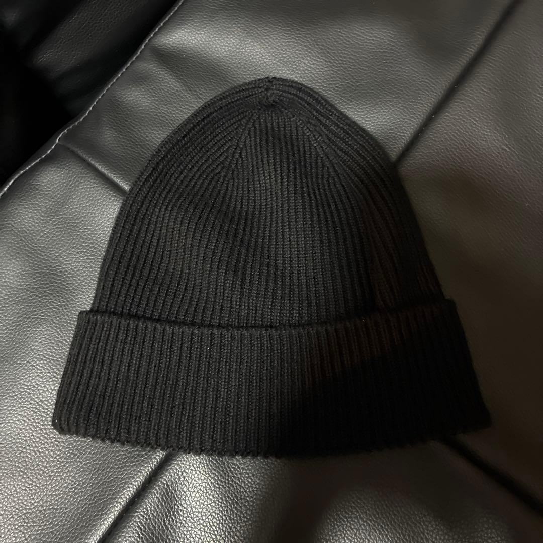 正規品 一回試着のみ MONCLER 黒 ニット帽 箱付き