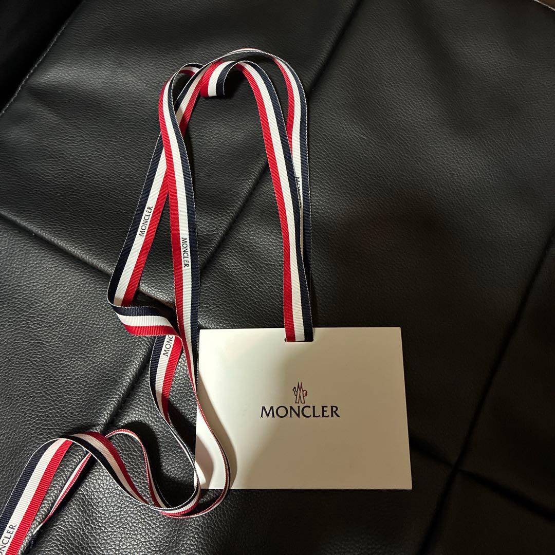 正規品 一回試着のみ MONCLER 黒 ニット帽 箱付き