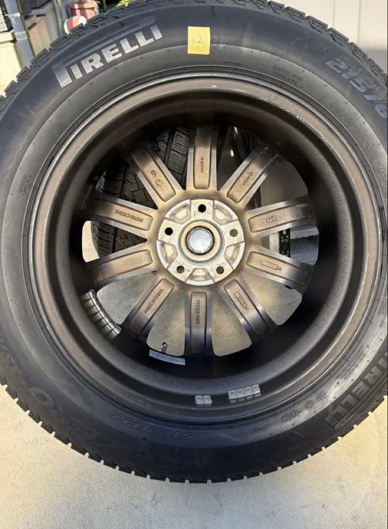 Pirelli 215/60 R17 スタッドレスタイヤホイールセット