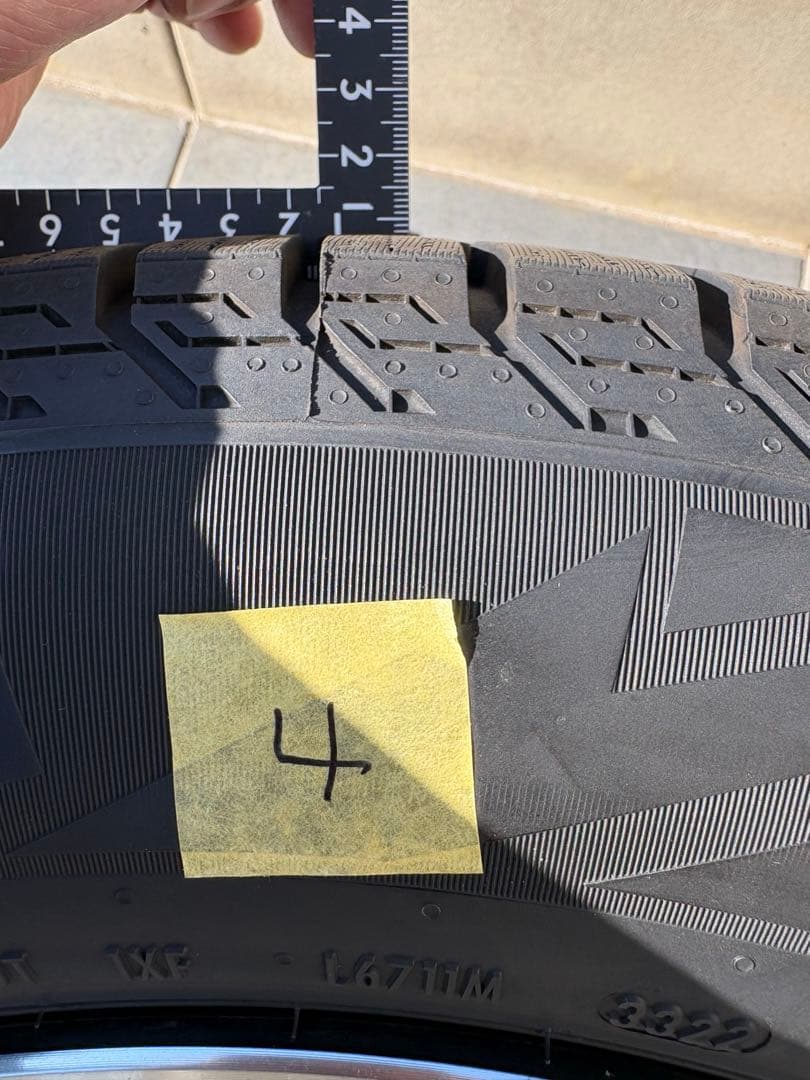 Pirelli 215/60 R17 スタッドレスタイヤホイールセット