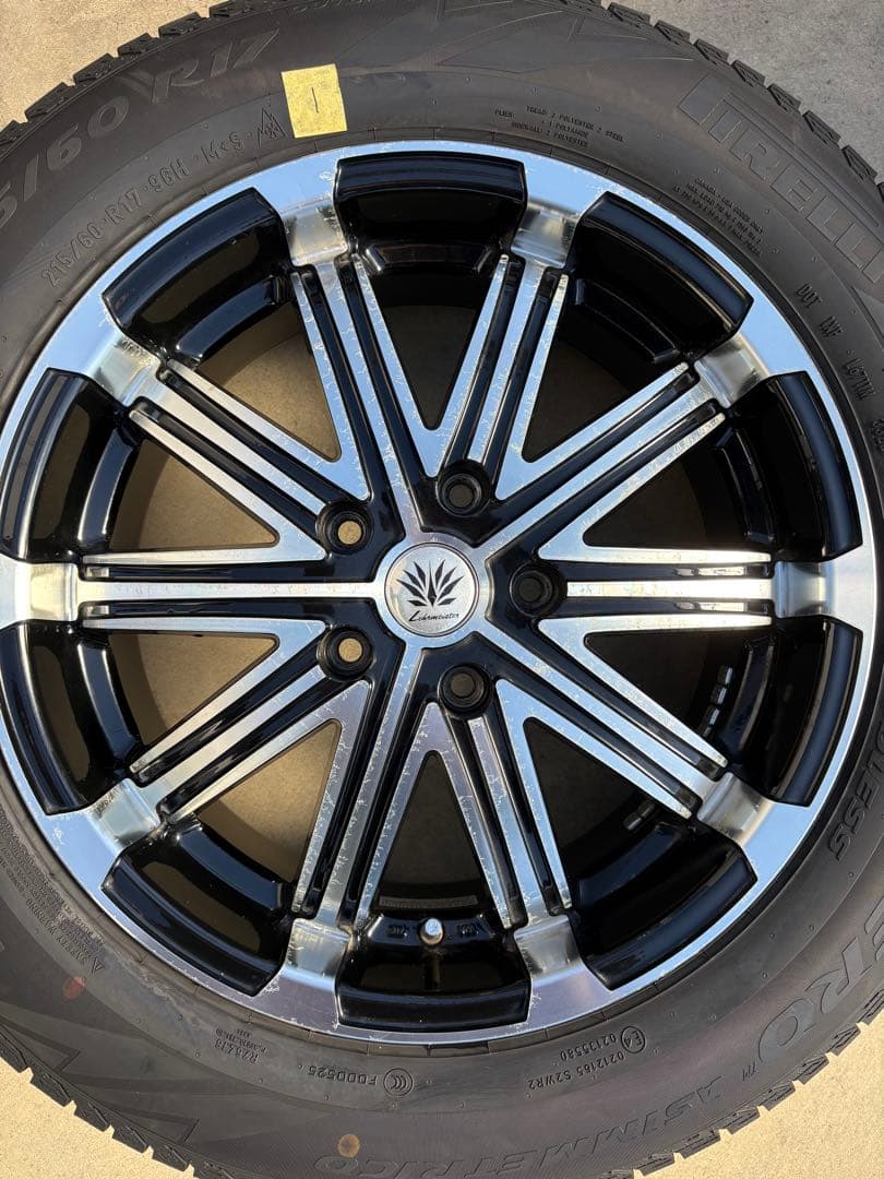 Pirelli 215/60 R17 スタッドレスタイヤホイールセット