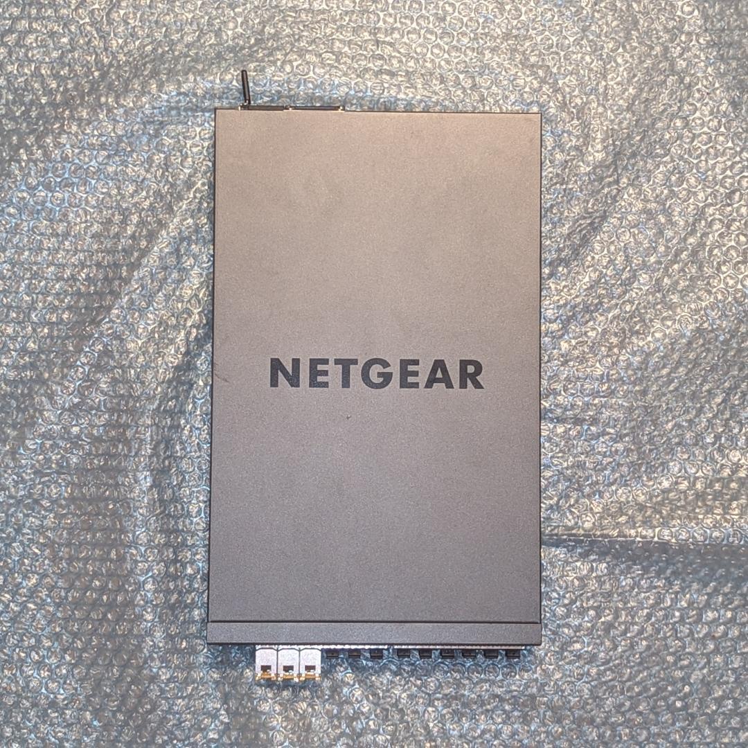 M4300-24XF(XSM4324FS) 24xSFP+ 10G L3スイッチ