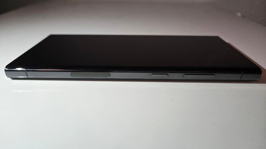 Galaxy S23 Ultra docomo 本体