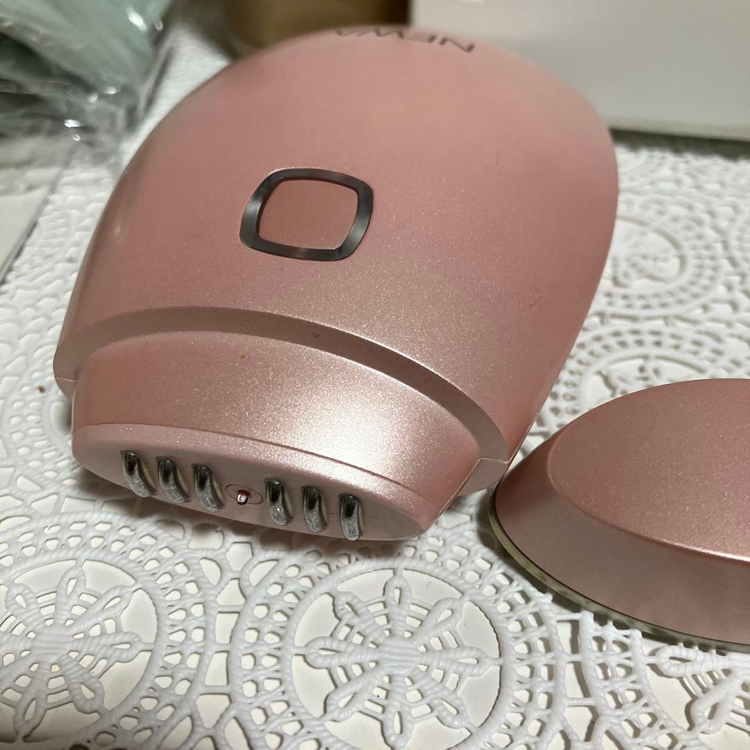 NEWAリフト 美顔器 ピンク コードタイプ