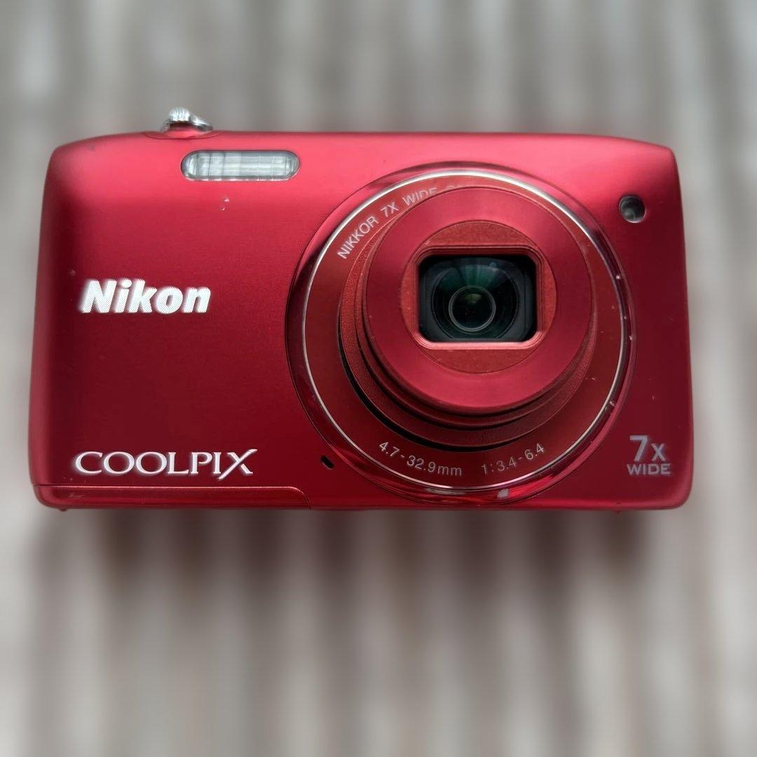 NIKON coolpix ニコン クールピクス　s3500 レッド
