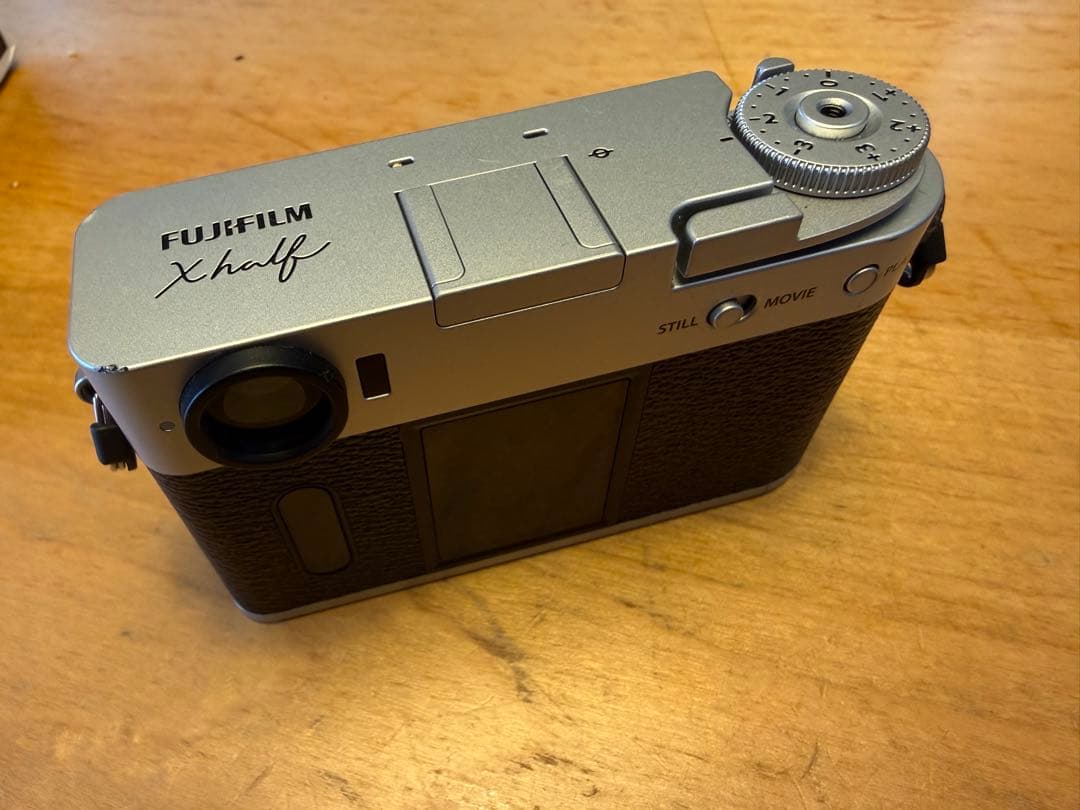 FUJIFILM X half X-HF1 シルバー