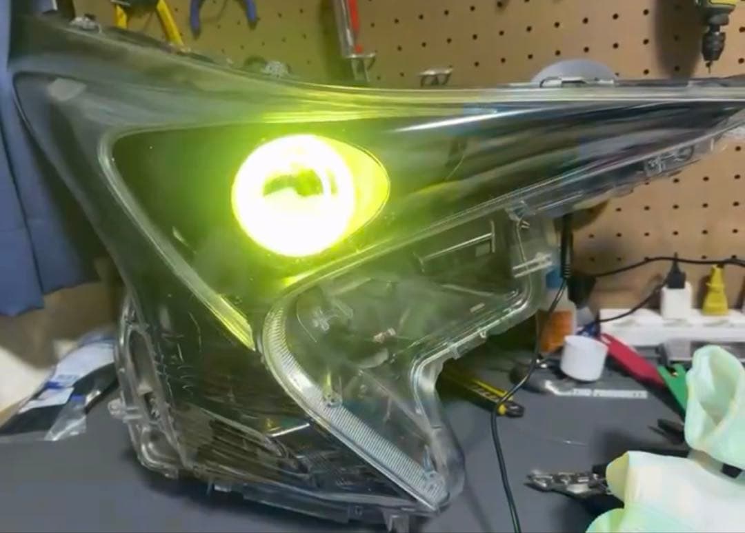 こーた50プリウス前期ヘッドライト クリア ブラック イカリングライト付き