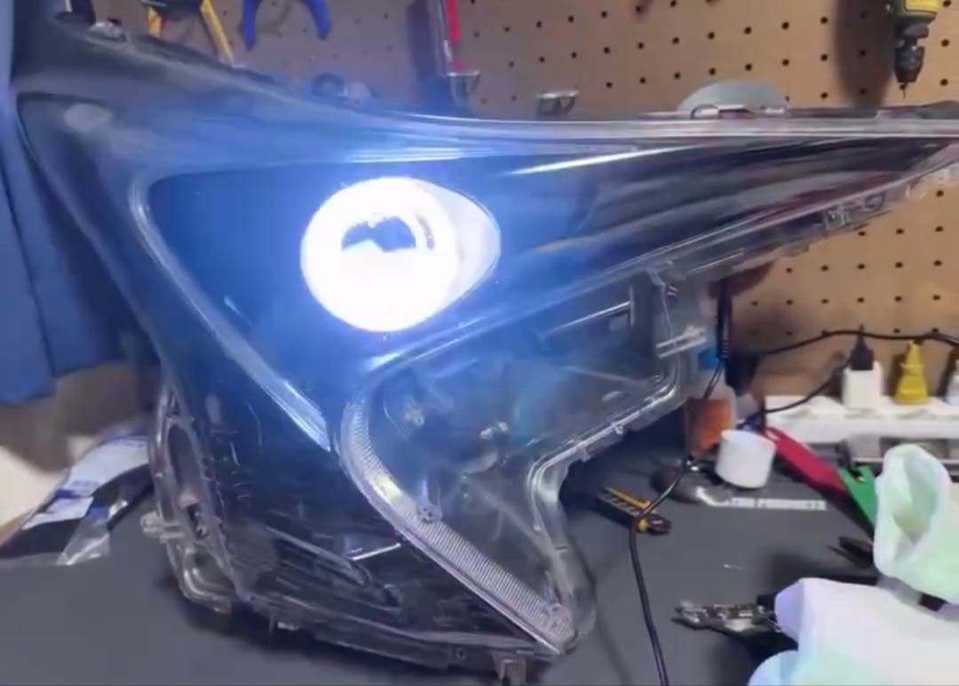 こーた50プリウス前期ヘッドライト クリア ブラック イカリングライト付き