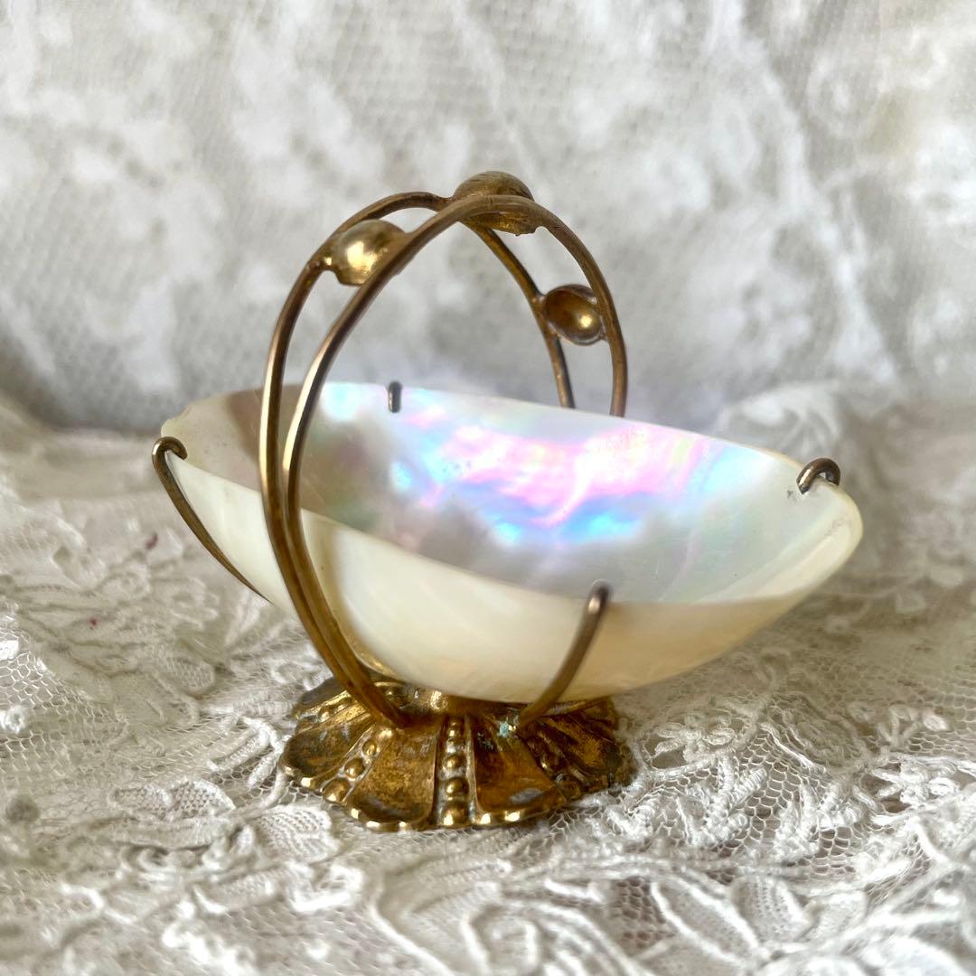 マザーオブパールのバギエ　ドールパニエにも　フランスアンティーク　白蝶貝　かご