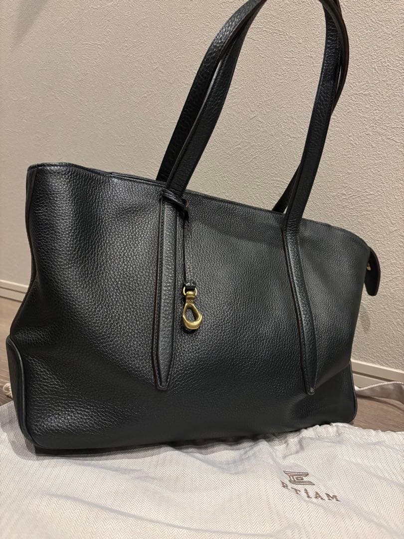 大幅値下げ！ETiAM エティアム　ｆｌｅｘｉダークグリーン　レザートートバッグ