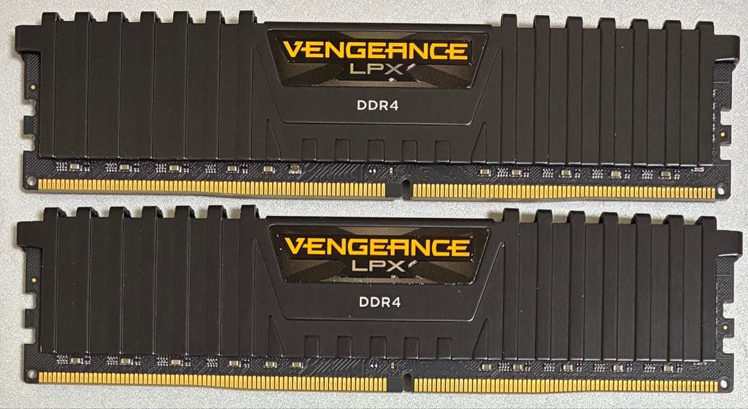 【中古】DDR4-3200 32GB(16GB×2枚) CORSAIR