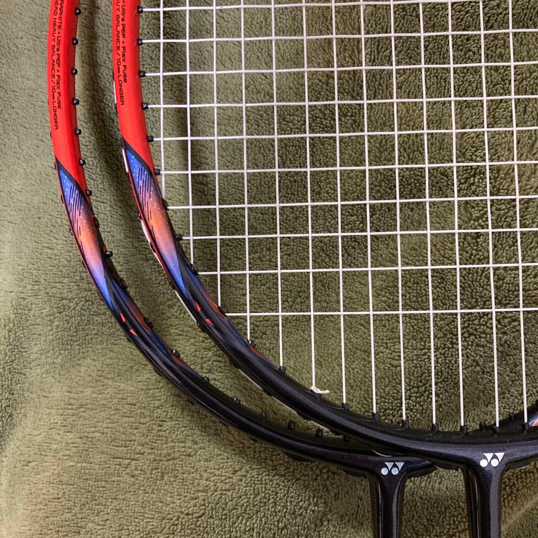 ヨネックス　アストロクス77PRO 4UG5 2本セット