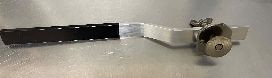 最も安価に、大量に、強炭酸を作れる炭酸水メーキングシステム　ビール樽開栓工具EX