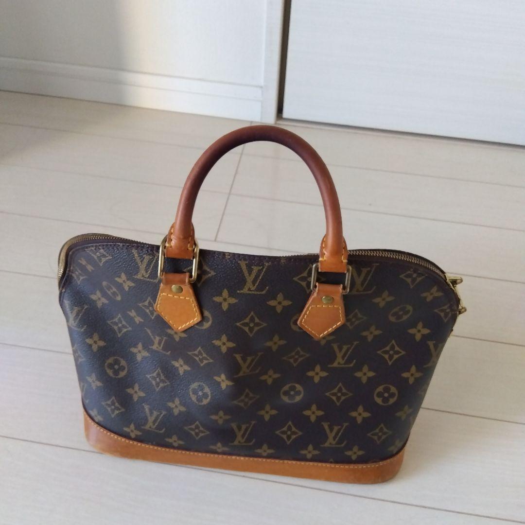 Louis Vuittonアルマハンドバッグ