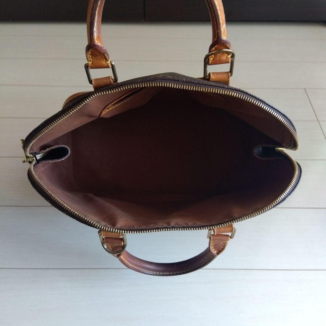 Louis Vuittonアルマハンドバッグ