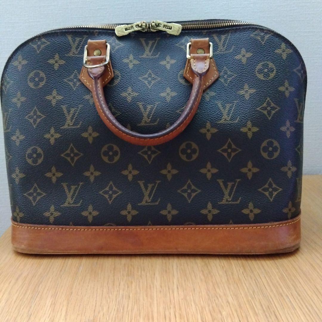 Louis Vuittonアルマハンドバッグ