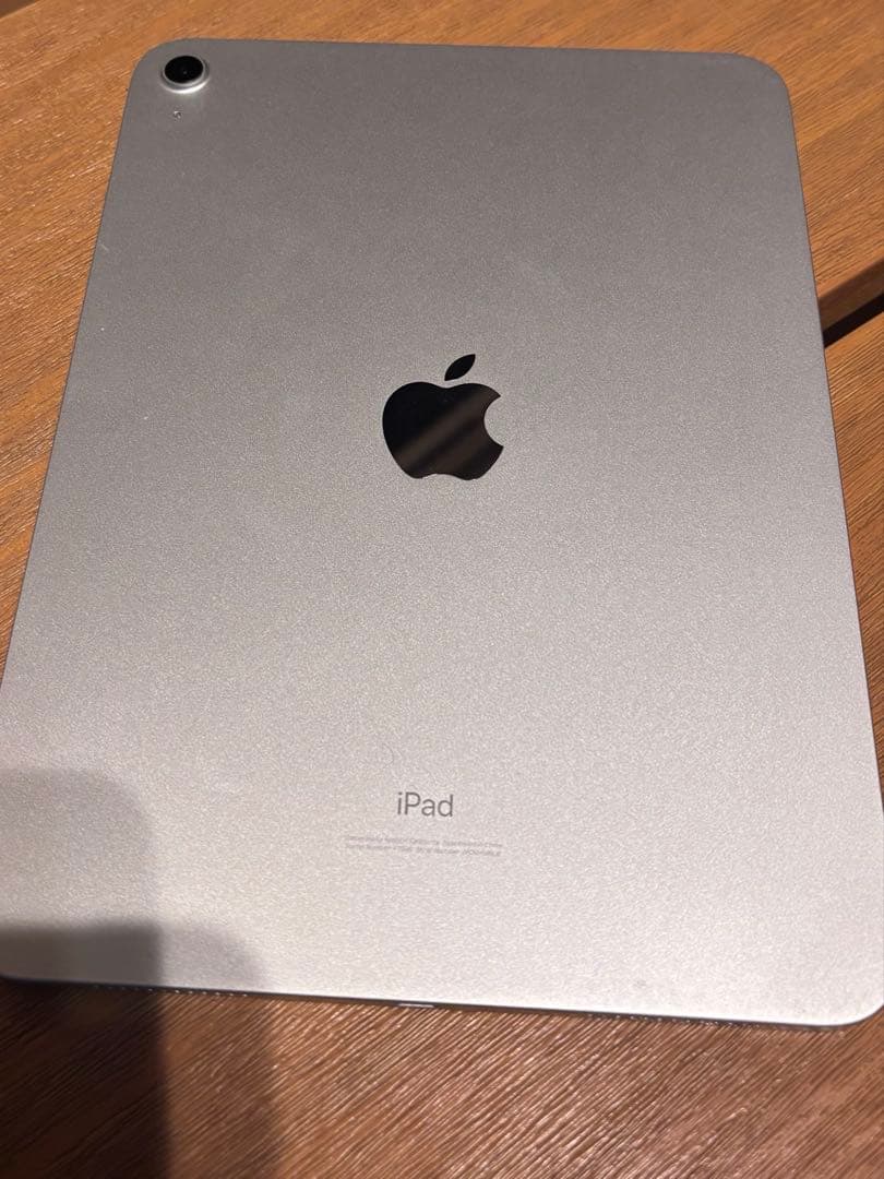 【美品】iPad 第10世代　64GB シルバー wifiモデル