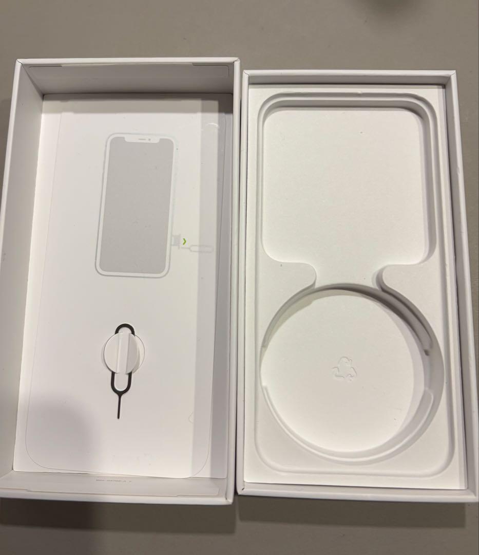 iPhone13mini 背面割れ 充電容量75%