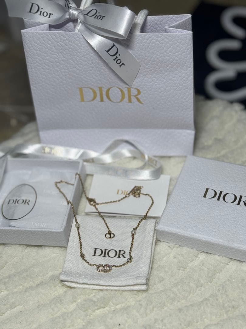Dior ゴールド ネックレス ギフトバッグ付き