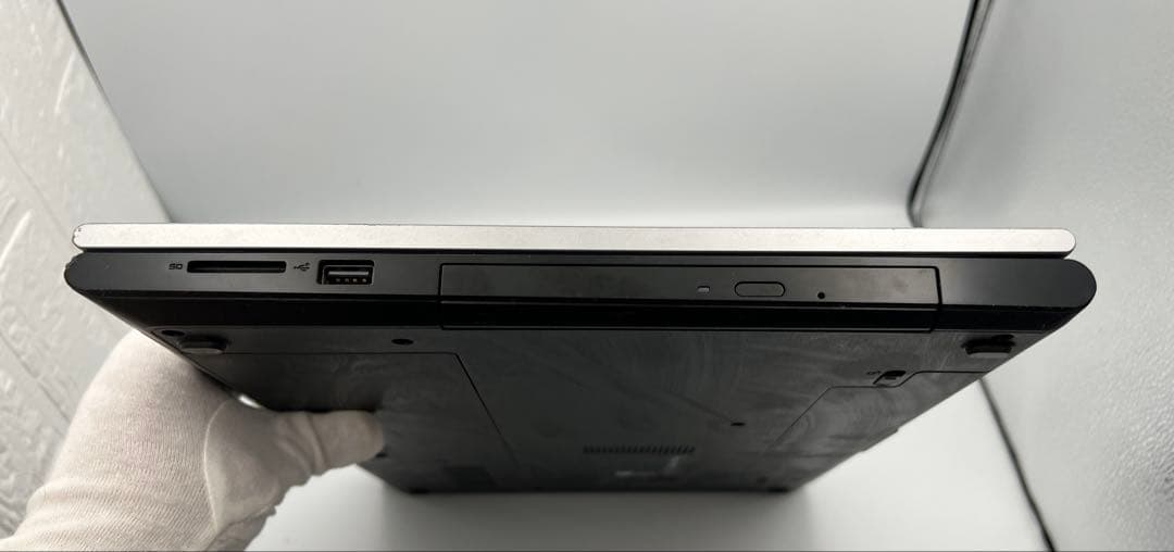 Dell Inspiron 15 3000 ノートPC i3-4030U 1.9