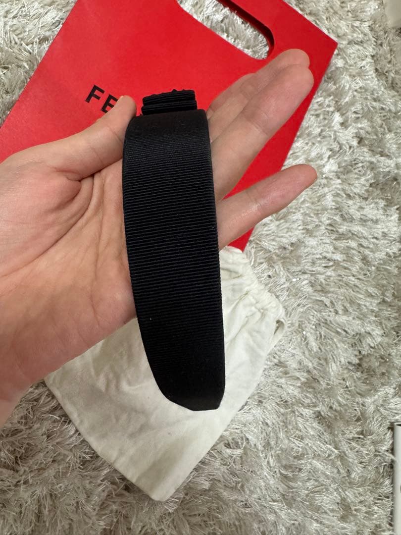 FERRAGAMO ビジュー付きブラックヘアバンド