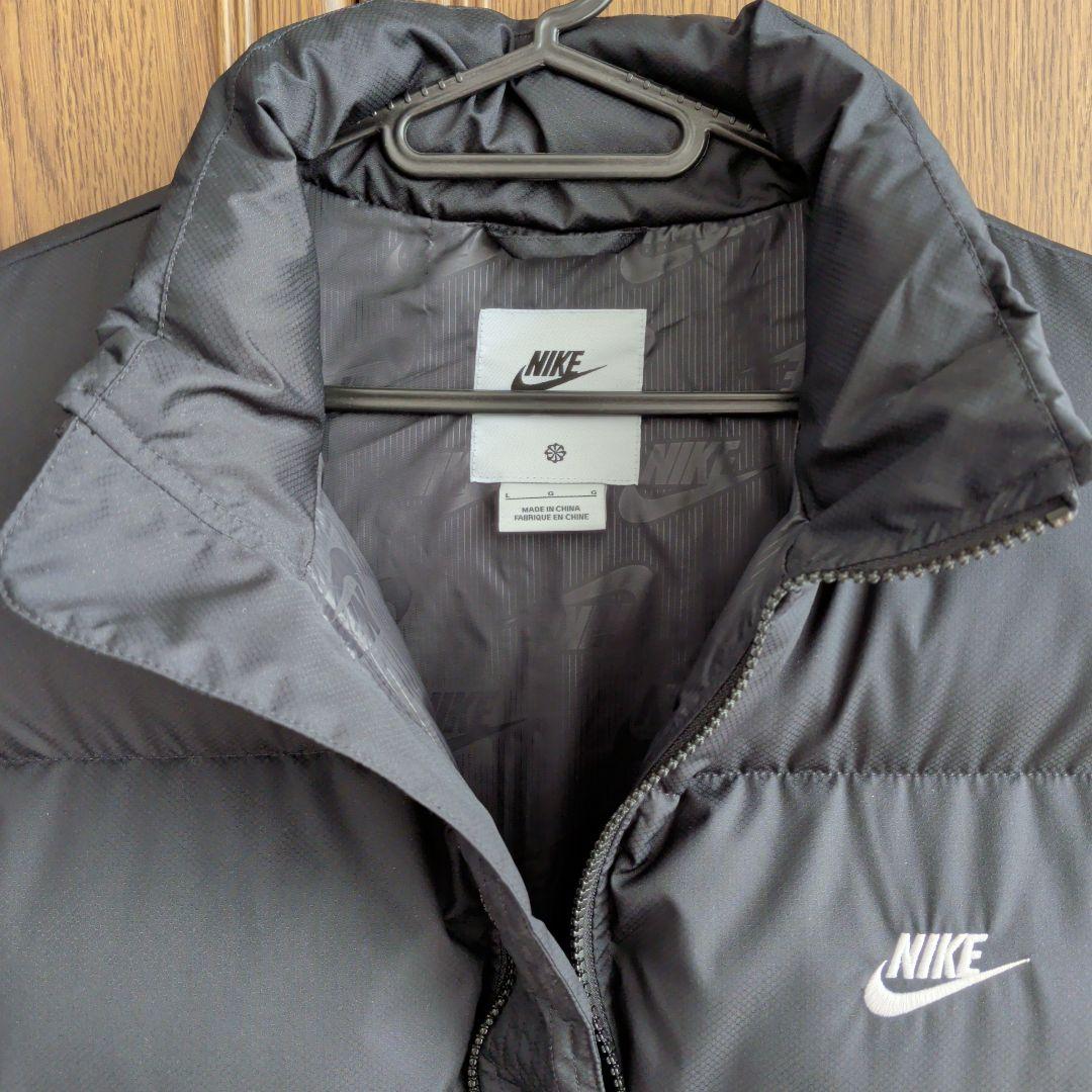 NIKE ブラック ダウンベスト