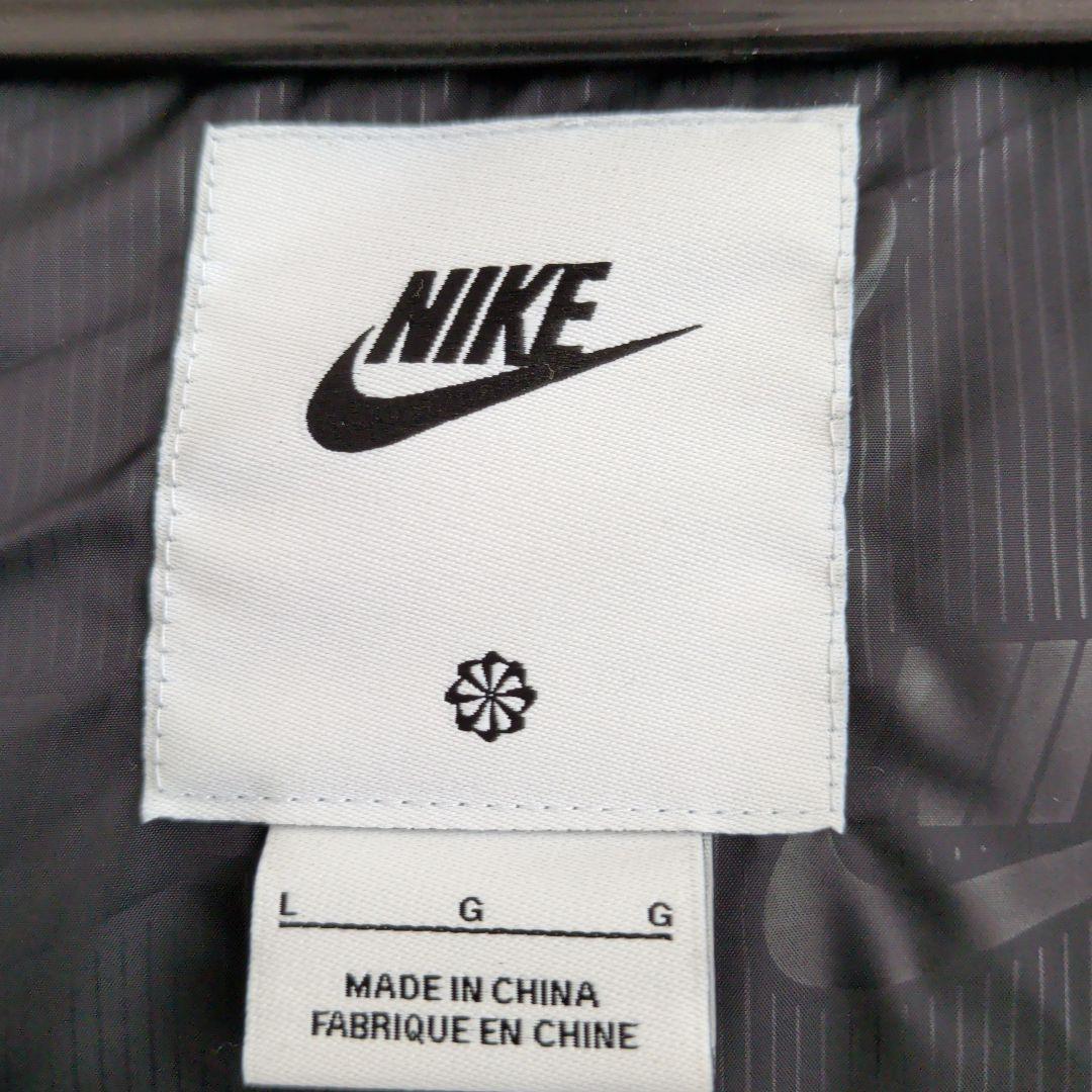 NIKE ブラック ダウンベスト