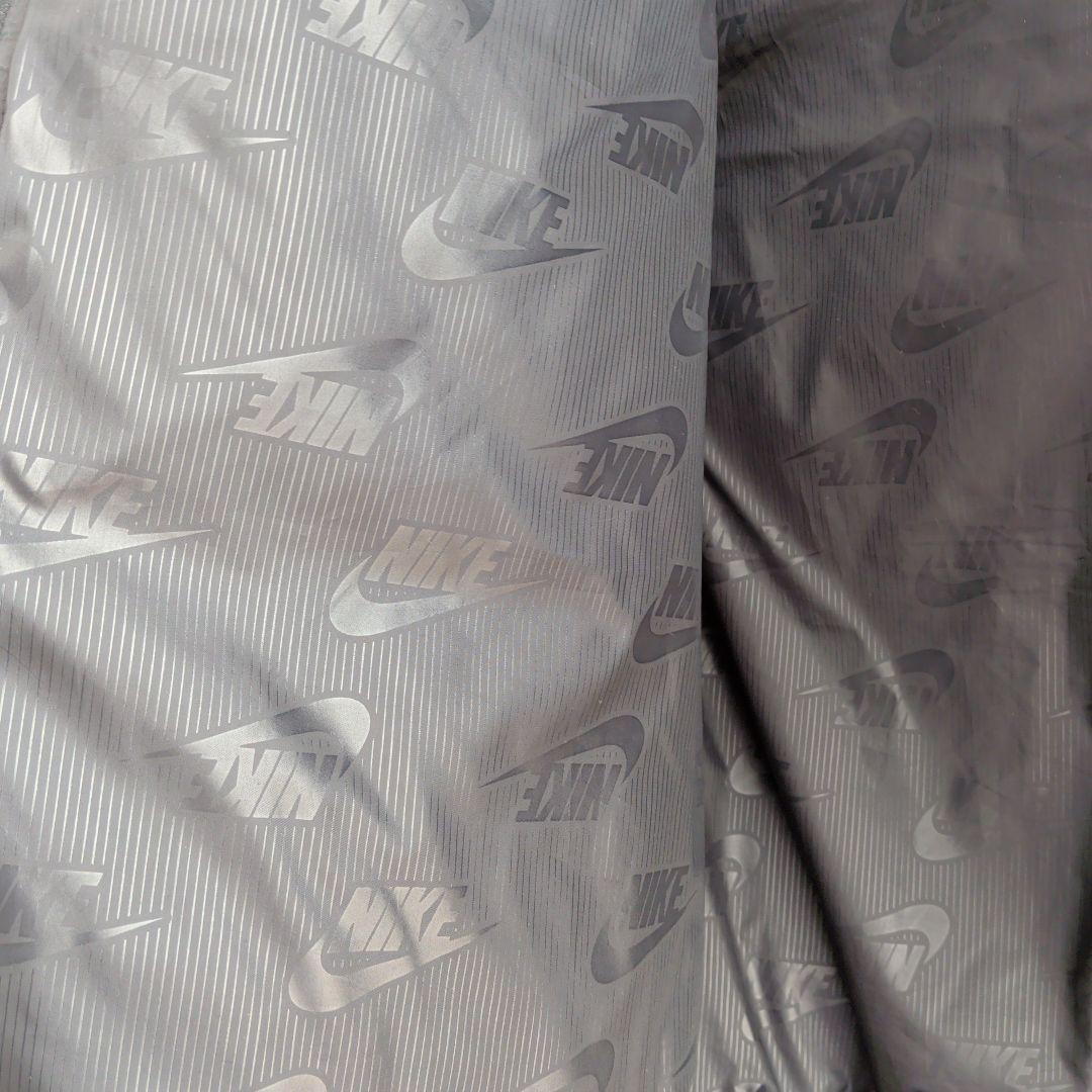 NIKE ブラック ダウンベスト