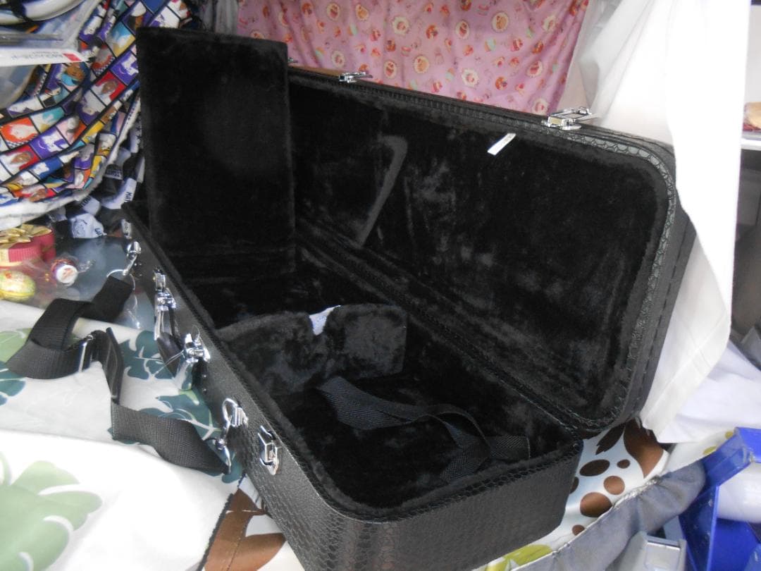 新品未使用(送料無料)11.980円三線専用N肩紐付き一丁入ふかふかハードケース