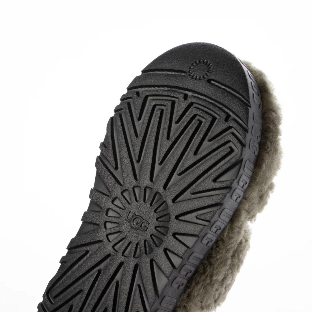 UGG 激レアオー フラッフィータ 新品サンダル アグ フラットサンダル 厚底