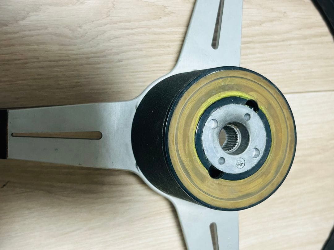 NARDI MADE ITALY3スポーク ステアリング 本体 36cm