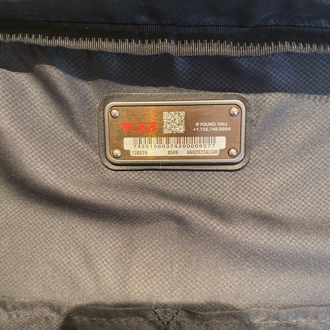 TUMI トゥミ　ウォレン　ハリソン限定カラー　オリーブグリーン