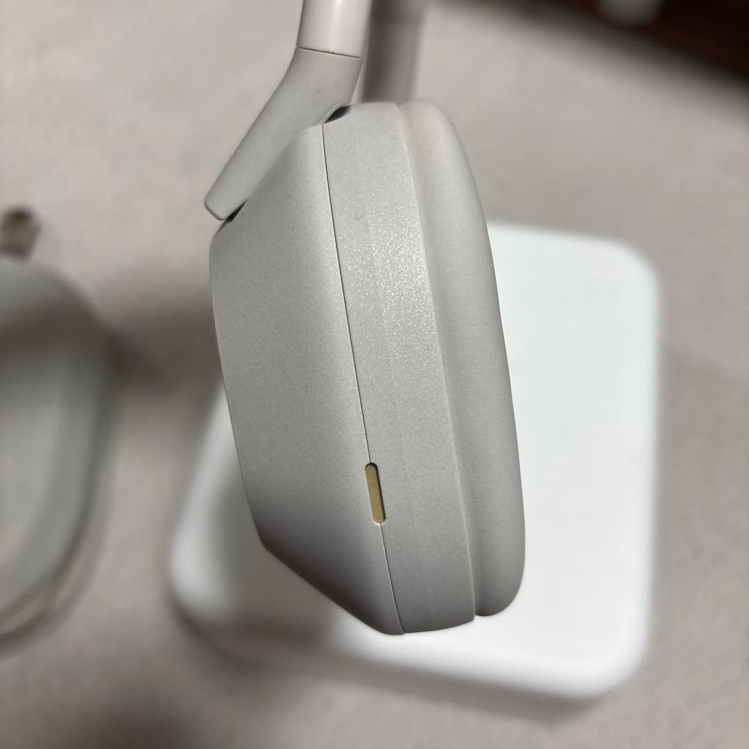 sony ワイヤレスヘッドフォン　wh-1000xm5 ホワイト