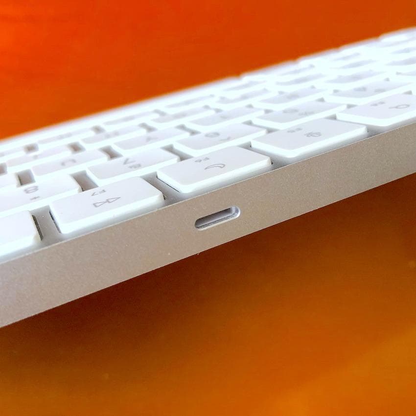 使用僅少｜Touch ID｜Magic Keyboard｜US｜アップル｜純正