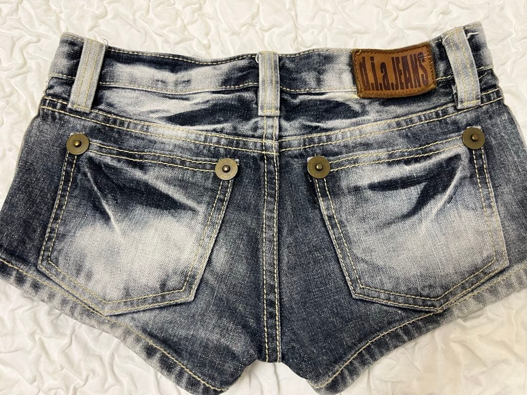 d.i.a. ダメージ加工デニムショートパンツ 23