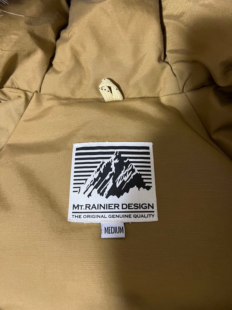 マウントレイニアデザイン　黒　M リアルファー　ハリウッドランチマーケット