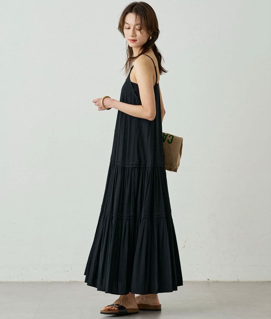 【loungedress】サテンティアードキャミワンピース　黒　フリーサイズ