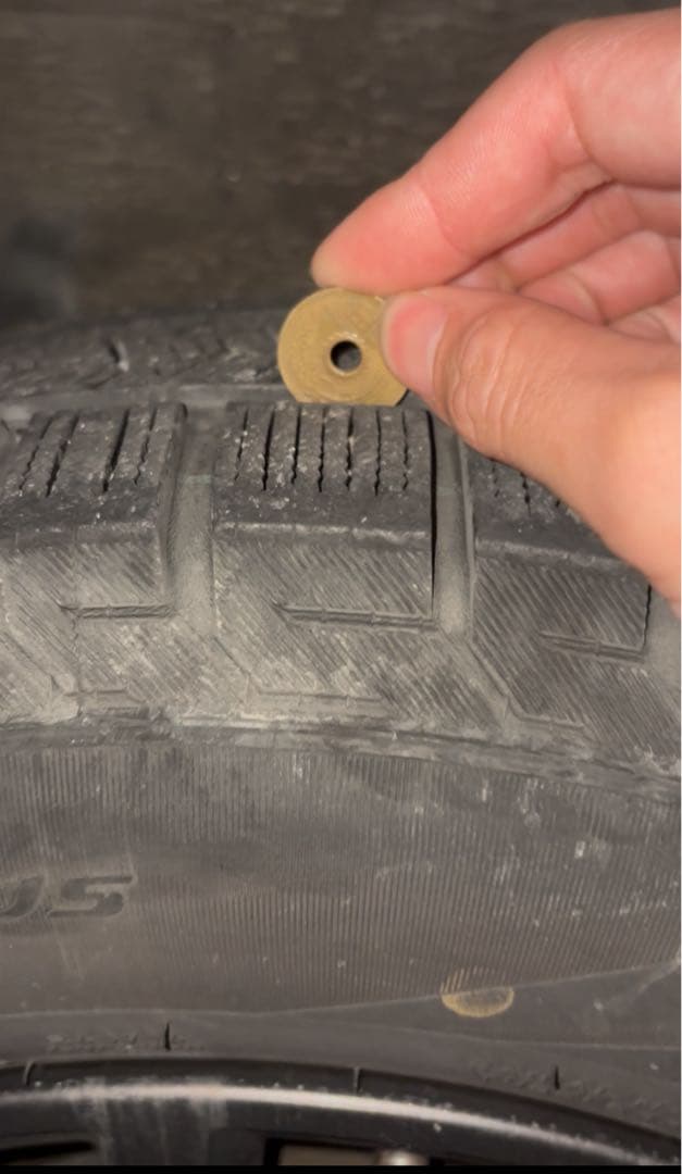 スタッドレスタイヤ195/65/15インチ4本セット 15インチホイール付き