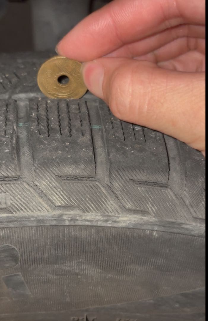 スタッドレスタイヤ195/65/15インチ4本セット 15インチホイール付き