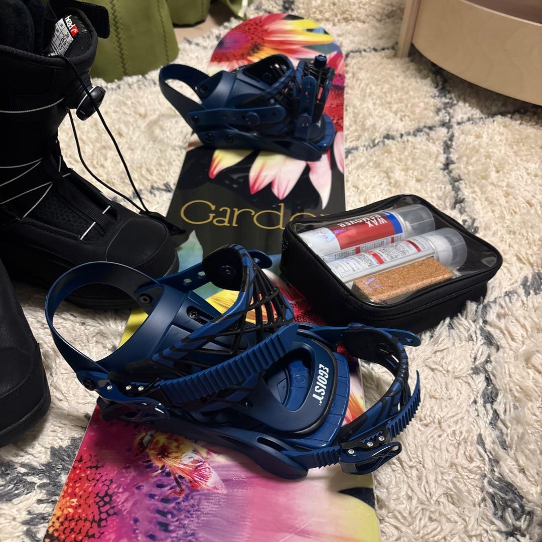 女性用スノーボードブーツとバインディングセット
