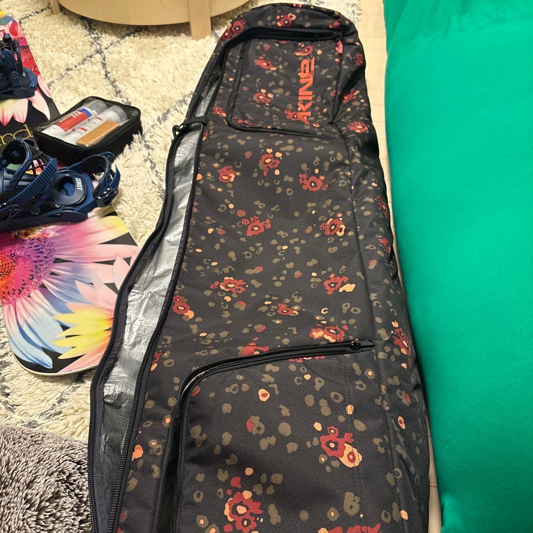 女性用スノーボードブーツとバインディングセット