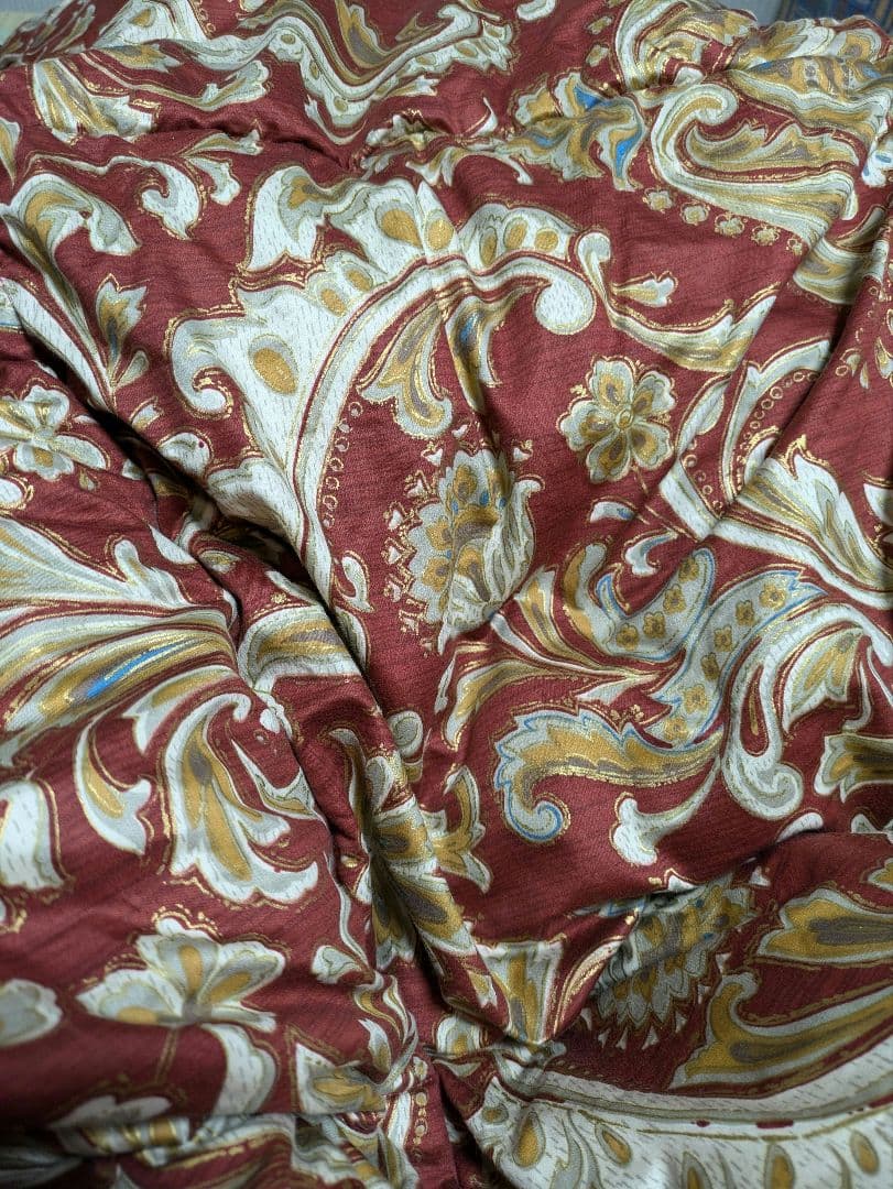 12月15日迄限定大幅値下げ！東京西川上級羽毛掛布団。エンジ色系