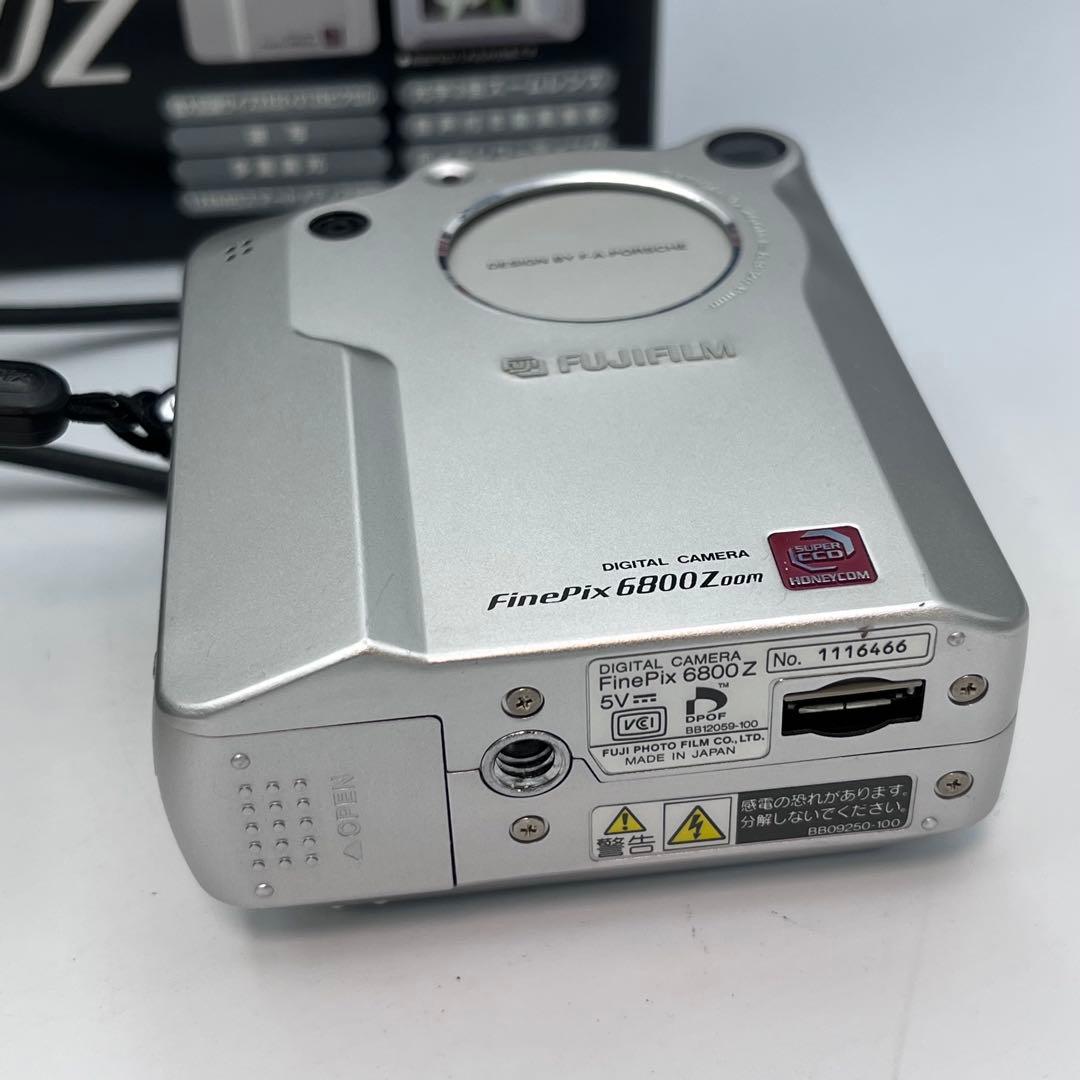 美品 Fujifilm FinePix 6800Z コンパクトデジタルカメラ