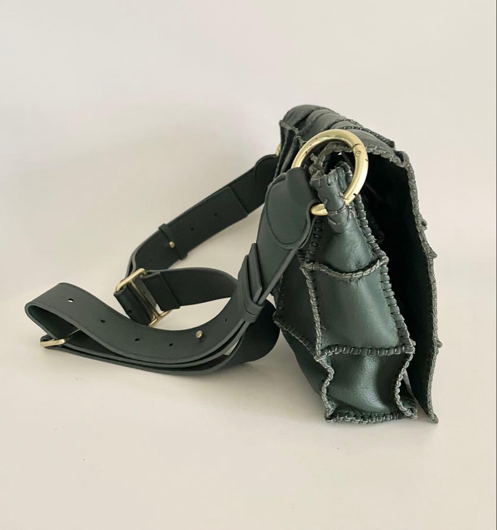 ジャマンピアッシュ ポーチ付きレザーショルダーバッグ