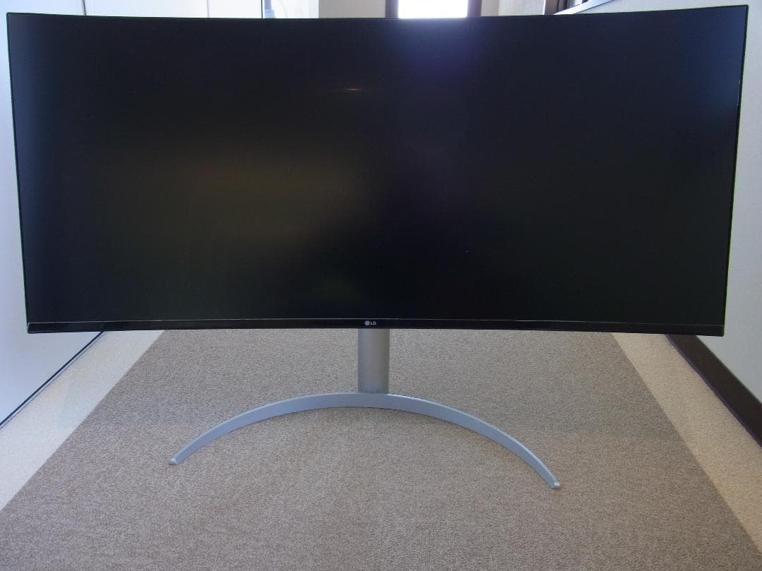 LG製40インチウルトラワイド曲面ディスプレイ(40WP95C-W)