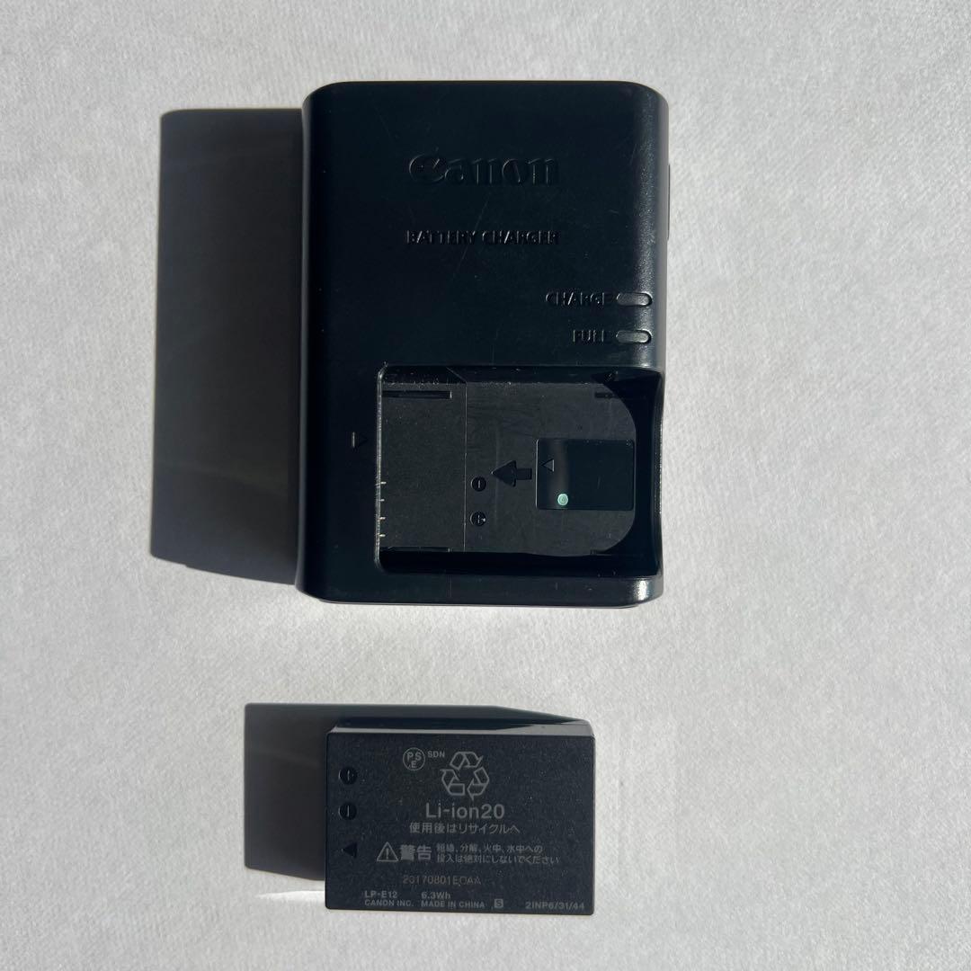 Canon EOS M100 レンズキット＋単焦点レンズ付き