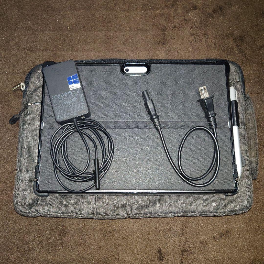 Surface Pro (第5世代) i7 8GBメモリ 256GB SSD